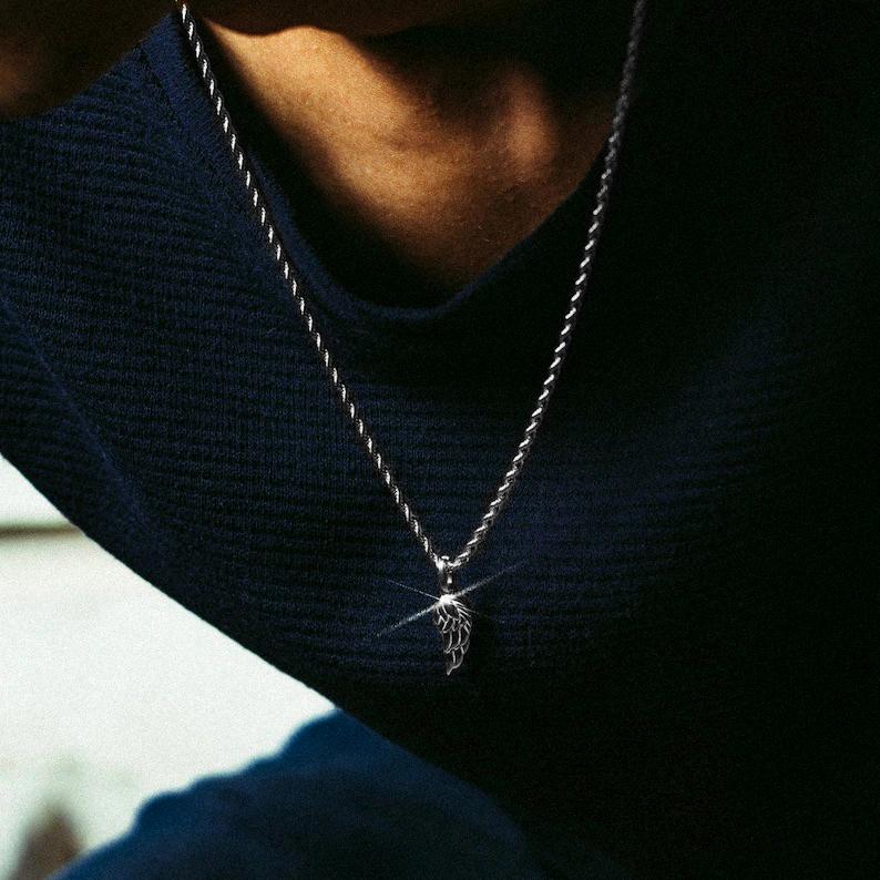 Elegant Leaf-Inspired Men's Jewelry – Timeless Nature-Inspired Style